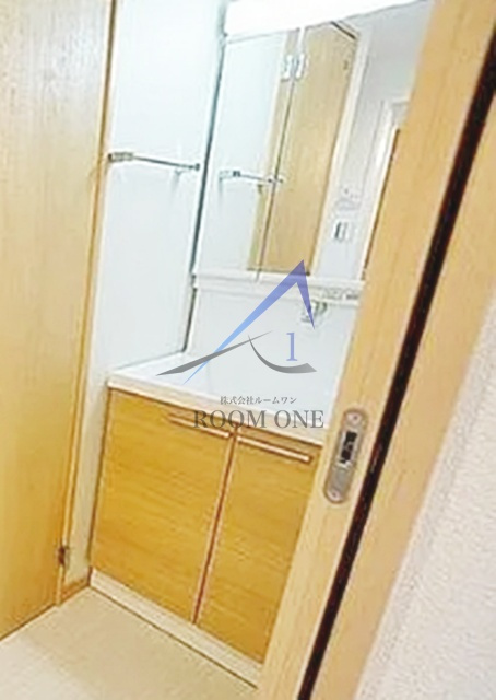 マンション 品川区西品川２丁目の洗面所|独立洗面台です。