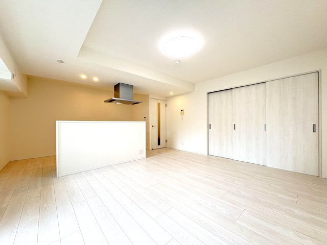 ル・リオン錦糸町エグゼの居間・リビング|ドキドキの新生活も、安心してスタート。ぴったりの住まいを見つけませんか？クランディアが一緒に住まい選びをサポートします‼　まずは、お気軽にお問合せください　＃クランディア