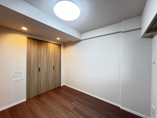 ファミール大和八木畝傍苑の洋室|シンプルで家具配置しやすい使い勝手の良い空間