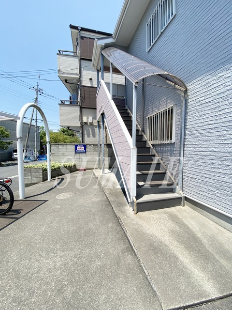 葛飾区新小岩４丁目のアパートのその他共用部分|共有部分階段です。