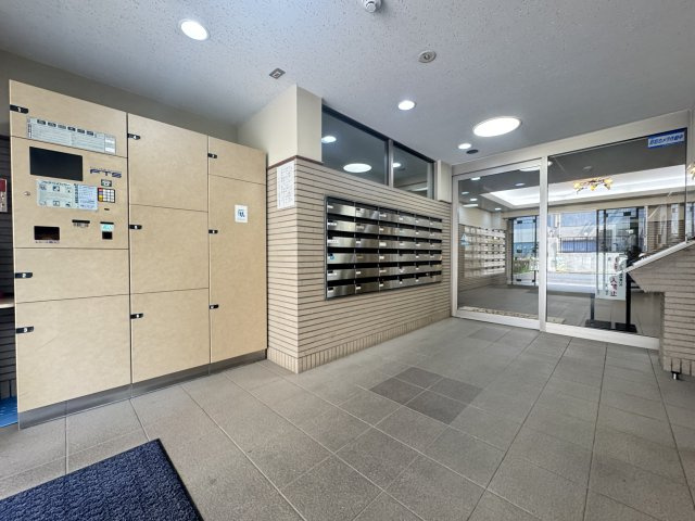 ライオンズステージ東陽町のその他共用部分|便利な宅配ボックス付きマンションです♪