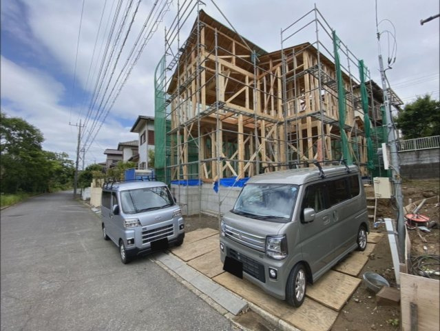 東酒々井５　新築戸建ての前面道路含む現地写真