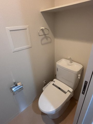 【トイレ】 | プランドールナガイ | きれいな温水洗浄便座付きのトイレです。