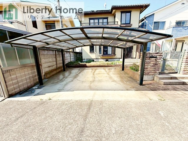 古河市駒羽根　中古戸建の駐車場