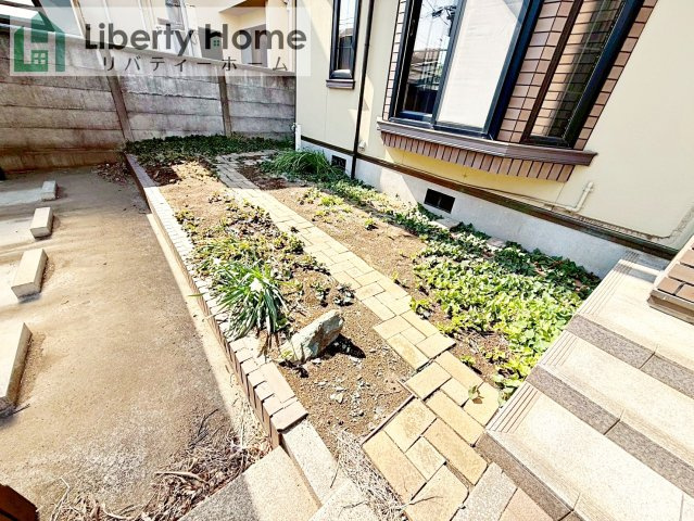 古河市駒羽根　中古戸建の庭