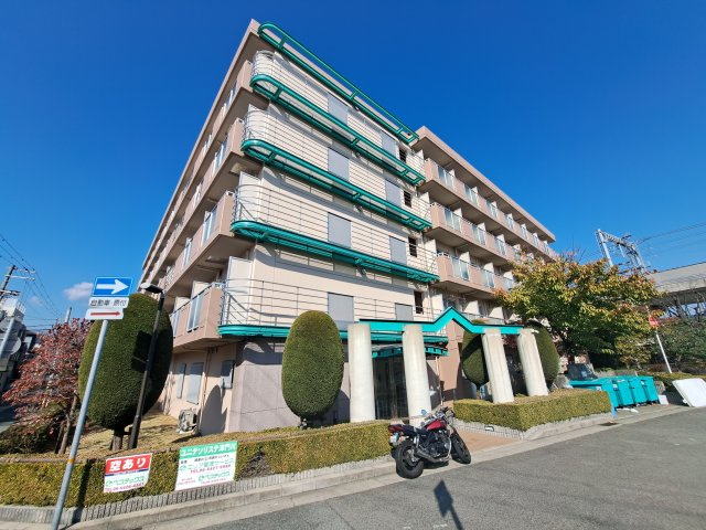 ユニテソリステ津門川の外観