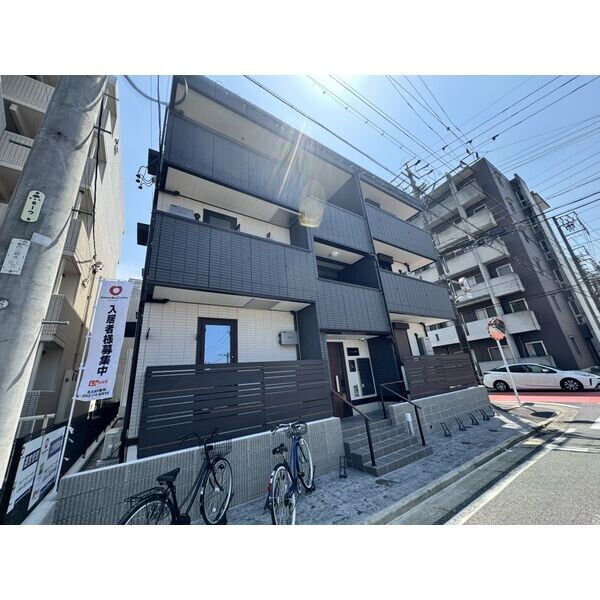 シャルムS岡崎のエントランス