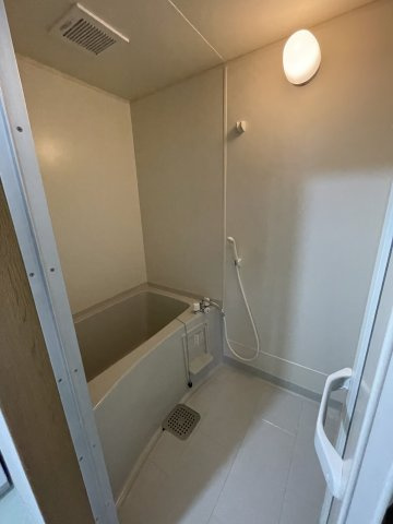 アインブルーメの浴室