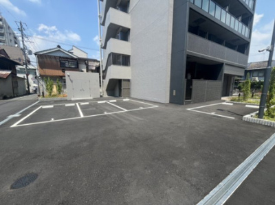 【駐車場】 | ArtizA淡路 | カースペースがあります