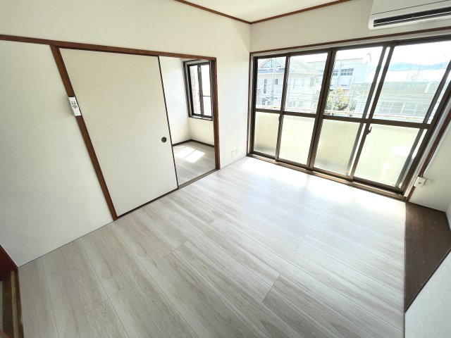 【寝室】 | 落ち着いて過ごせるお部屋なので、寝室にいかがでしょうか