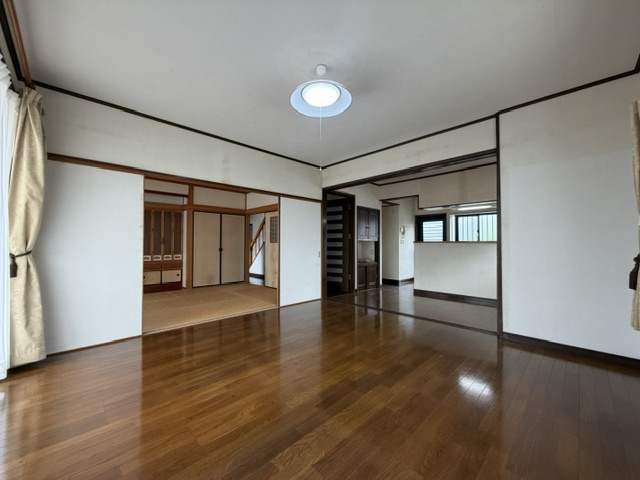 北諸県郡三股町大字宮村の中古一戸建の居間・リビング