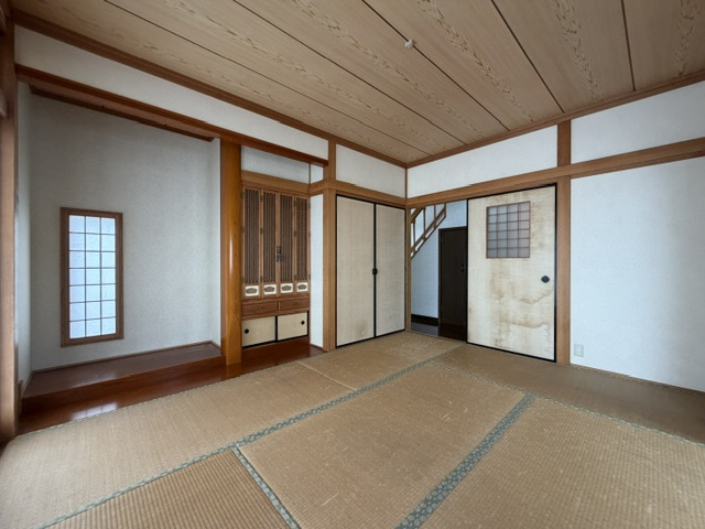 北諸県郡三股町大字宮村の中古一戸建の和室|中央和室