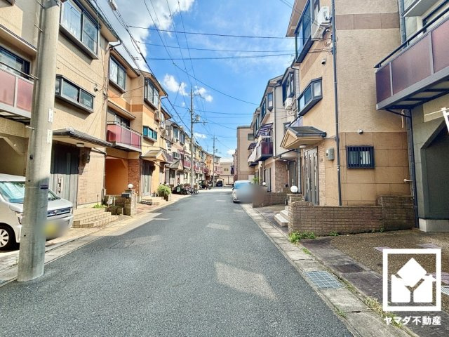 南区久世築山町の前面道路含む現地写真