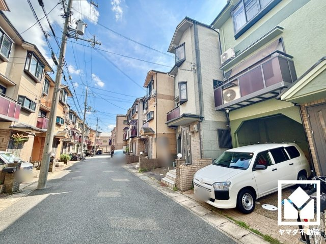 南区久世築山町の前面道路含む現地写真