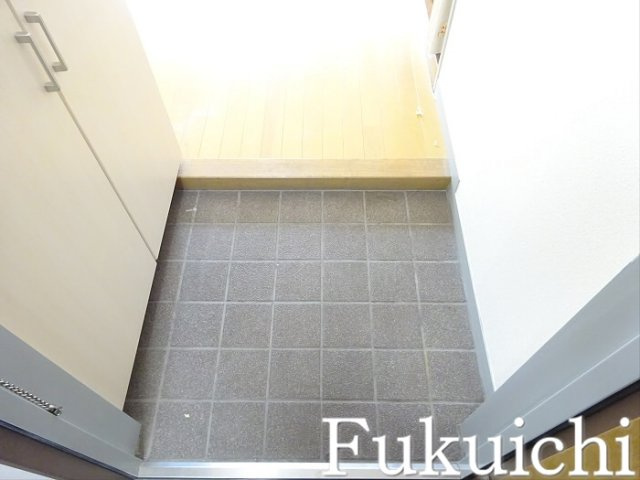 サウスサイド都立大学の玄関