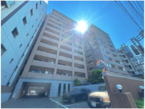 【外観】 | コスモ六本松シティフォルム☆仲介手数料無料☆ | 周辺には「福岡市科学館」や図書館などの教育施設が揃い、休日には大濠公園で家族の時間を楽しめます。生活利便施設が徒歩圏内に集約された、忙しい共働き世帯にも嬉しい立地です。