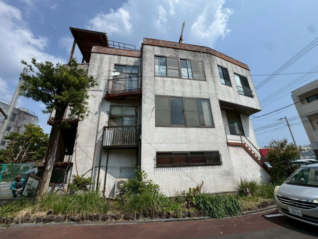 静岡県伊東市　一棟マンションの間取り