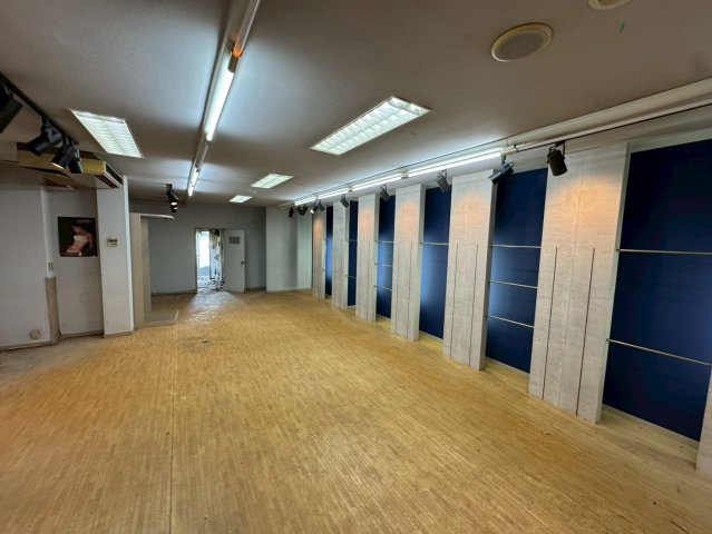 静岡県伊東市　一棟マンションの居間・リビング