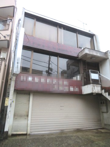 清瀬市松山１丁目のビルの外観
