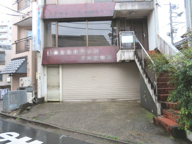 清瀬市松山１丁目のビル
