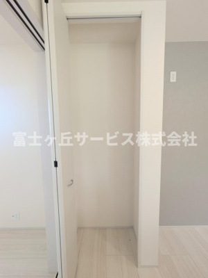 【収納】 | 磐田市前野 新築一戸建て | キッチン横の収納です