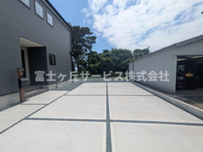 【駐車場】 | 磐田市前野 新築一戸建て | ２台駐車可能です