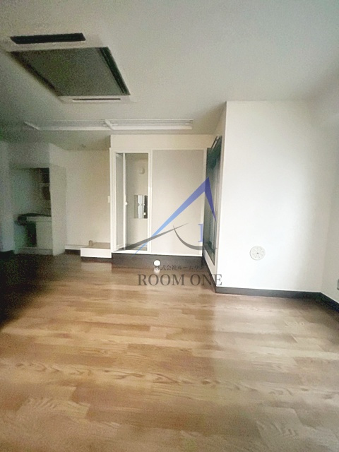 ラッキー浅草橋ビルの内装