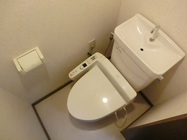 サンフラワー西小岩のトイレ|ウォシュレット付きのトイレです♪