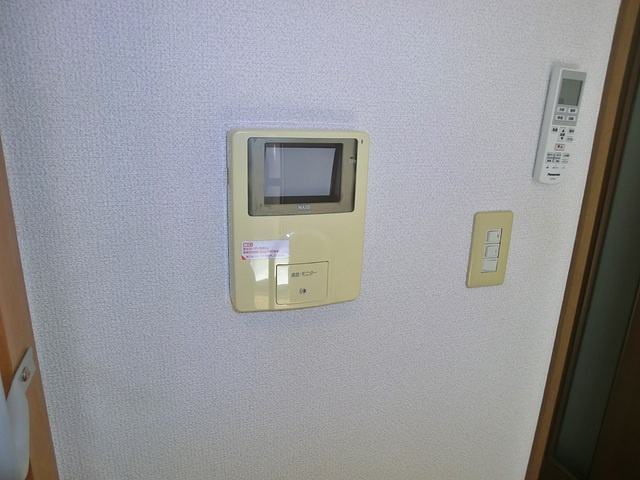 サンフラワー西小岩のセキュリティ|インターホン付きで安心です♪