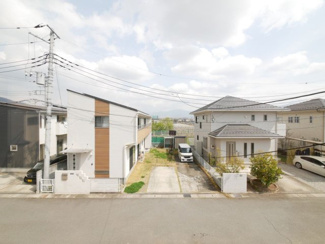 【展望】 | 甲府市蓬沢町 平成23年築 中古戸建 車5台 内外装大変綺麗 | 2階より東側を望む