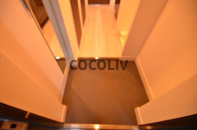 エスライズ神戸三宮山手通弐番館の玄関