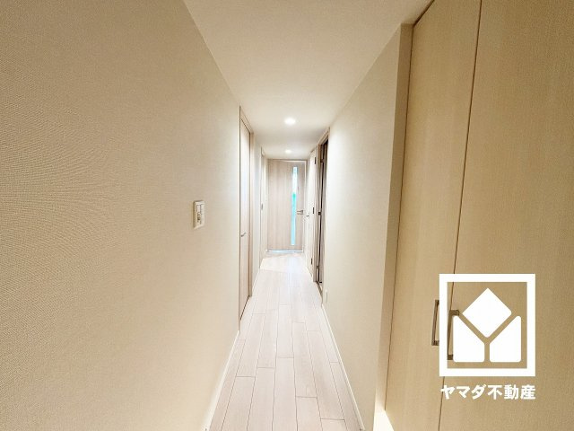 エスリード西宮甲陽園　3番館ヒルズの玄関