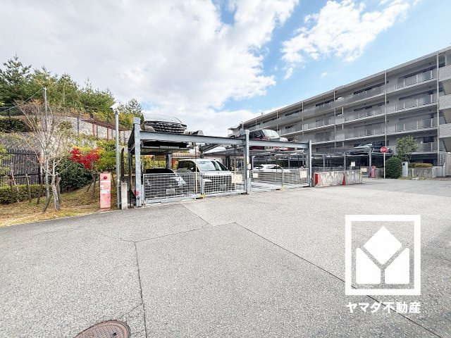 エスリード西宮甲陽園　3番館ヒルズの駐車場