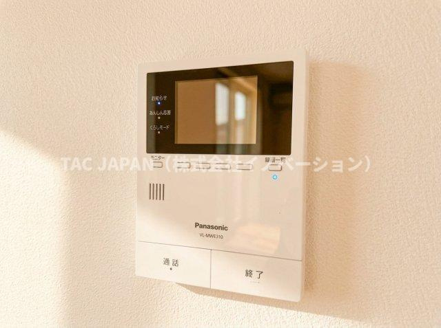 東上野の邸宅の防犯設備|【モニター付きインターホン】
リビングから来訪者を確認できる現代防犯の要。