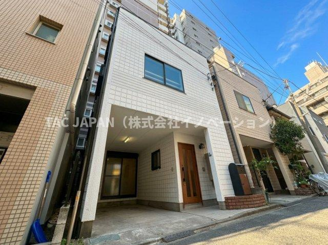 東上野の邸宅の外観|【いつでもご見学可能です】
お問合せ当日やお仕事帰りなどご都合の良いタイミングでのご見学可能です。
お気軽にご予約ください。