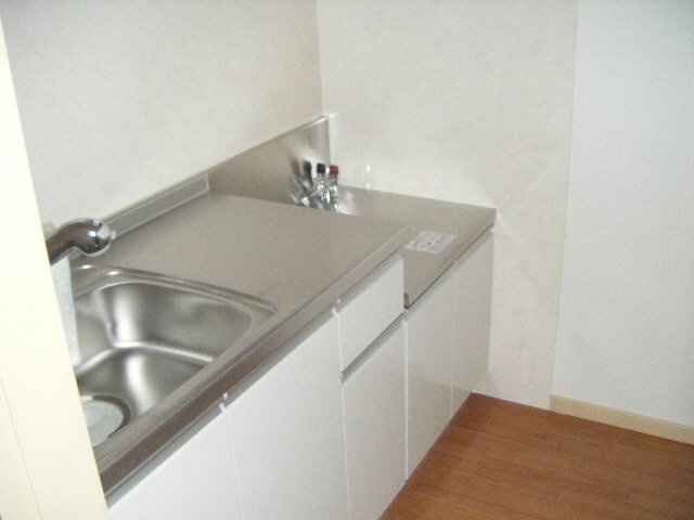 オリーブコート塚田のキッチン|ガスコンロ設置可能のキッチンです