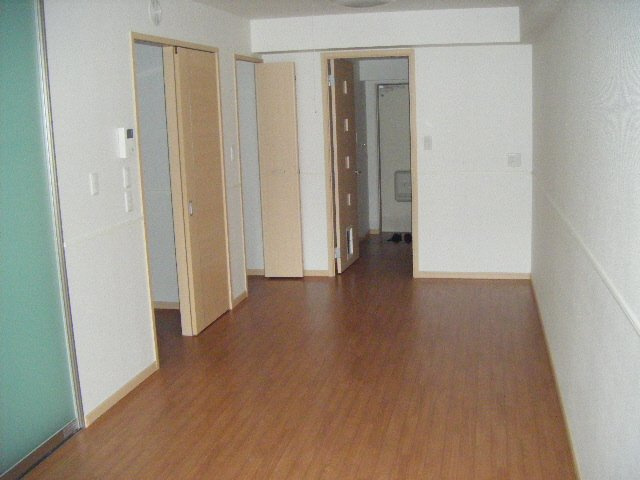 オリーブコート塚田の内装|リビング14.2帖