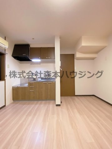 【居間・リビング】 | 　寝屋川市高柳2丁目36テラス | ゆったりした居間です