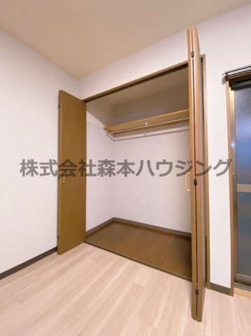【収納】 | 　寝屋川市高柳2丁目36テラス | 大きなスペースがあり、収納には困りません