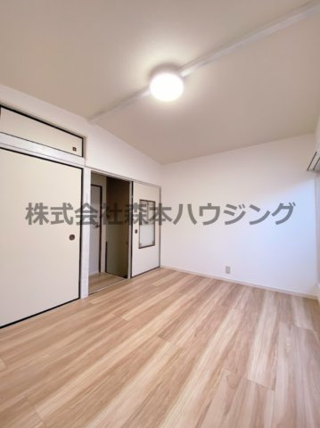 【洋室】 | 　寝屋川市高柳2丁目36テラス | 個人の部屋や寝室として使える洋室です