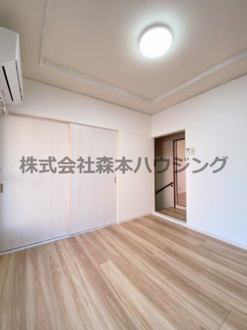 【洋室】 | 　寝屋川市高柳2丁目36テラス | 個人の部屋や寝室として使える洋室です