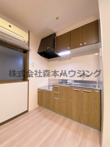 【キッチン】 | 　寝屋川市高柳2丁目36テラス | きれいなキッチンです