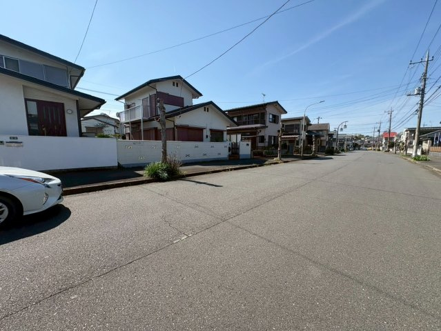 狭山市中央1丁目　建築条件なし売地　西武新宿線『狭山市駅』徒歩16分　【富士見小学区】の前面道路含む現地写真