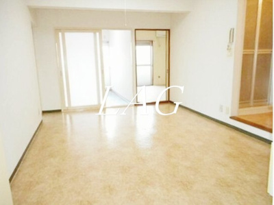 【居間・リビング】 | 三桃マンション | 洋室のお部屋です。