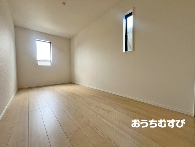 守山区川西第9(全1棟）の洋室