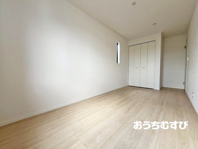 守山区川西第9(全1棟）の洋室