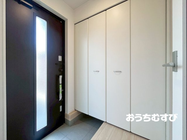 守山区川西第9(全1棟）の玄関