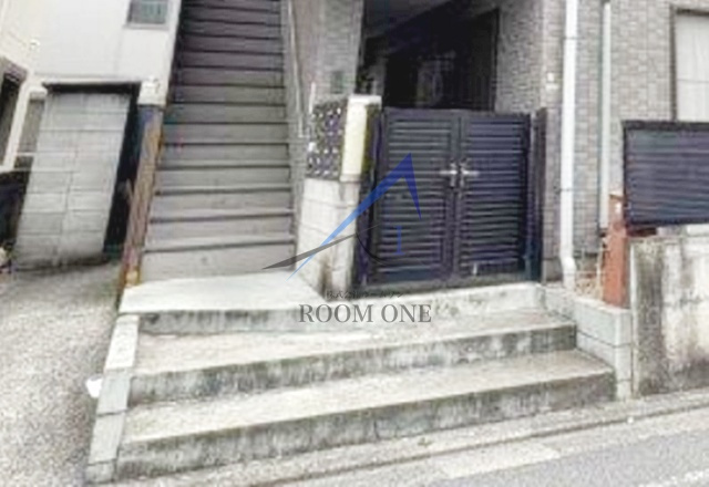 プレジールSのエントランス|エントランスです。