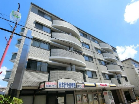 メロディーハイム楠葉の外観