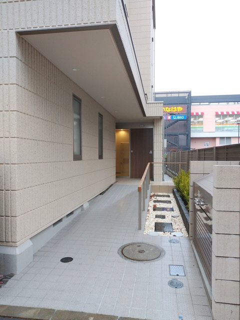 （シニア限定）ヘーベルタウン花小金井のエントランス